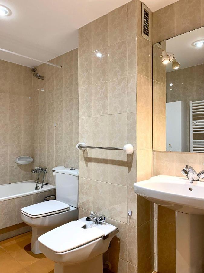 Apartamento Centrico Con Parking - L'Amfitriona Rialp Exterior foto